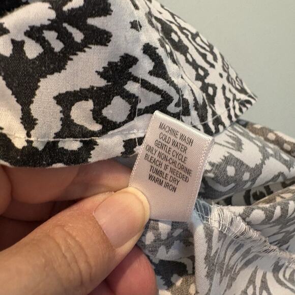 Kaktus Top Petite Large Black White Geometric Boho Artsy Tribal Keyhole Button - Picture 11 of 12